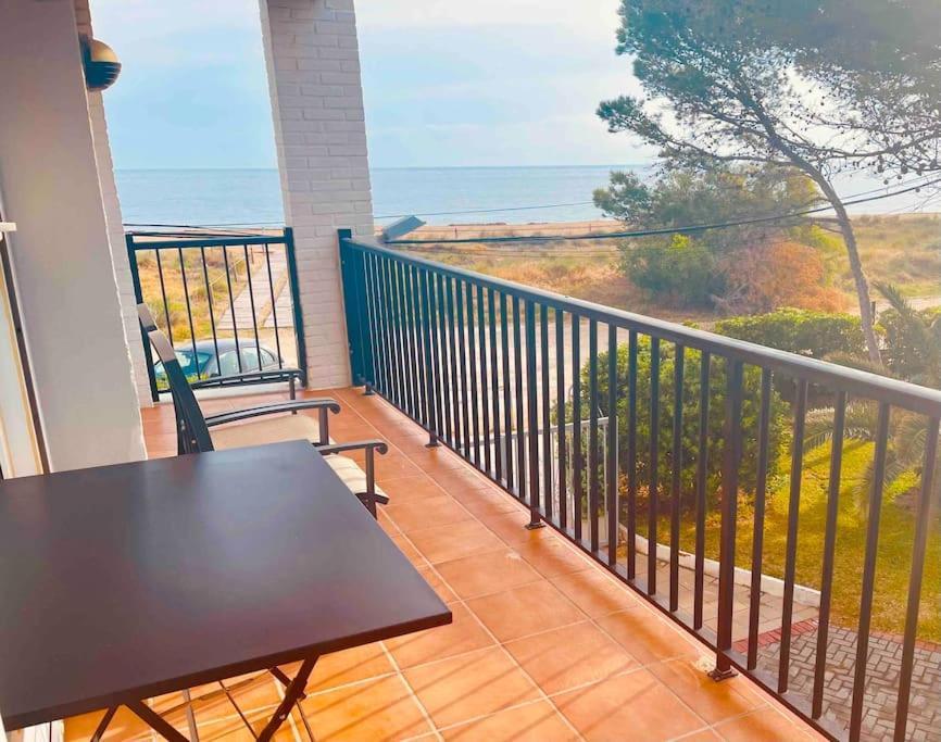 Apartamento En Primera Linea De Playa Dénia Eksteriør billede